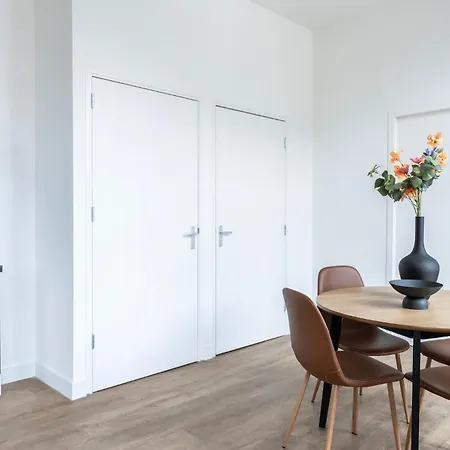 Modern Home, Pleasant And Neat Abel Apartment *