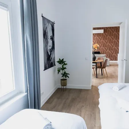 Modern Home, Pleasant And Neat Abel Apartment *