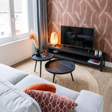 Modern Home, Pleasant And Neat Abel Apartment *